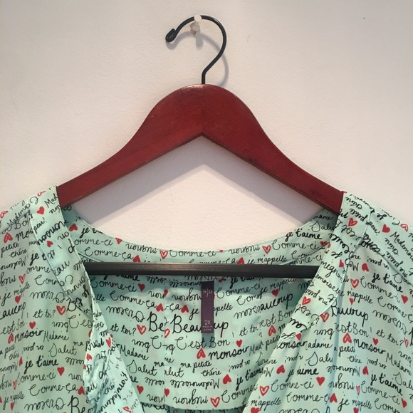 NYDJ, Parisian themed blouse, 2X, light green - Picture 8 of 16